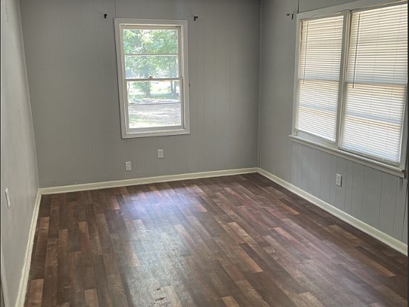 4th image of 174 Cobb St