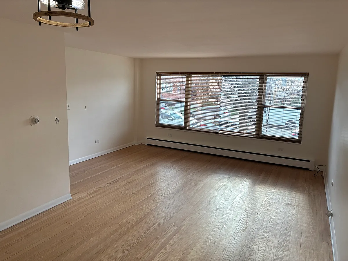 Building Photo - 5555 N Mango Ave #1