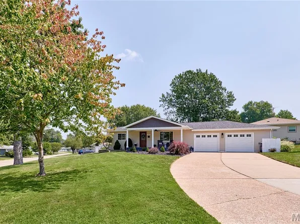 103 Country Life Dr, O'Fallon, MO 63366