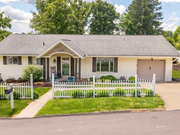 1361 Anderson Ave, Morgantown, WV 26505
