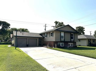 1501 Cherry Ln, Great Bend, KS 67530