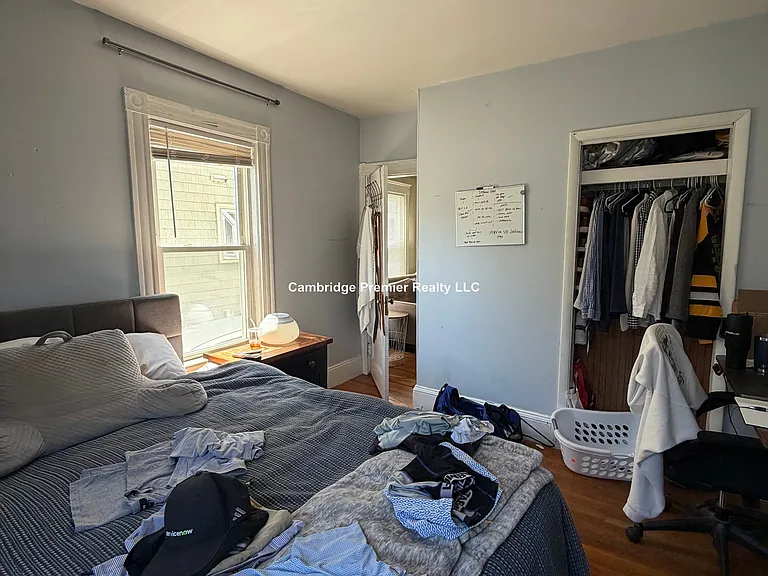 35 Rogers Ave — Photo 44