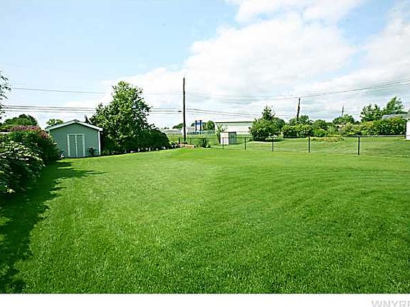 4th image of 138 Woodridge Ave