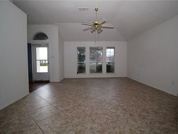 5th image of 1031 Mustang Ct