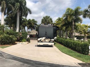 411 NW Chipshot Ln, Port Saint Lucie, FL 34986