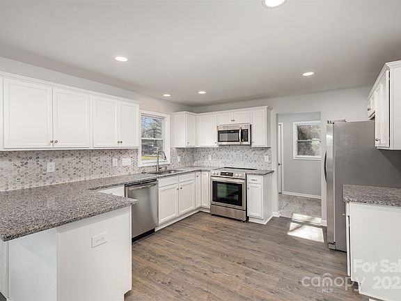 5th image of 235 8th Avenue Dr SW
