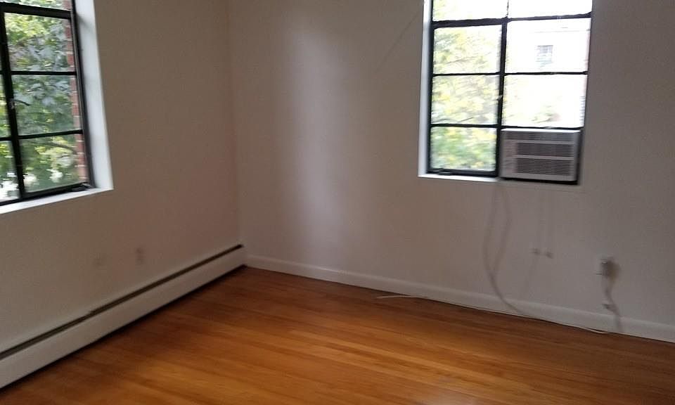 2nd image of 25 Water St APT 6