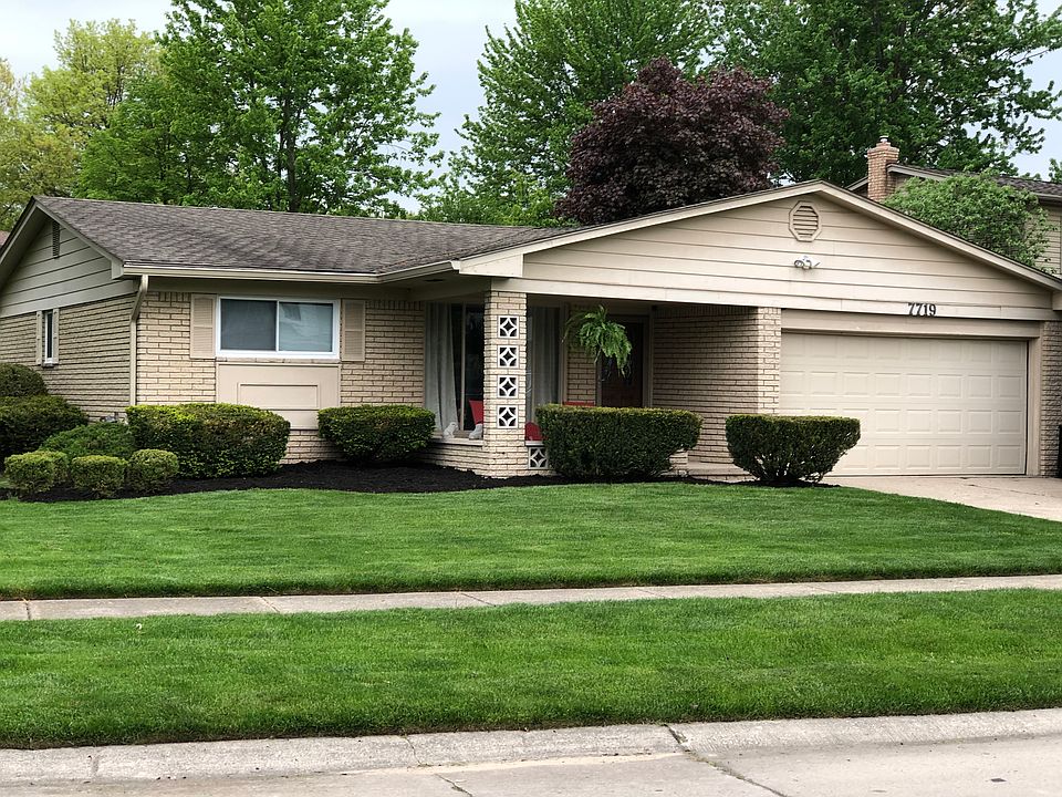 1st image of 7719 N Royal Ct