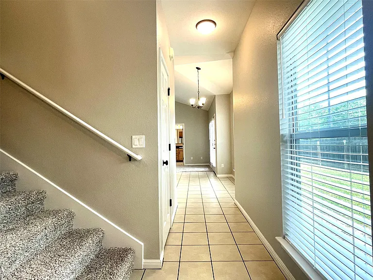 1207 W North Loop Blvd #A — Photo 5
