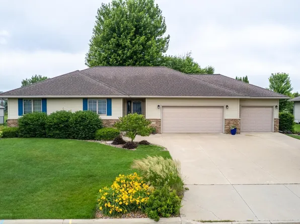 1100 27th St SW, Austin, MN 55912