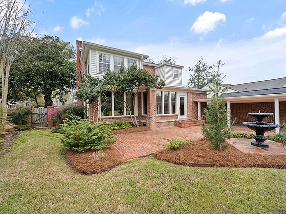 2nd image of 2182 Stanford Ave