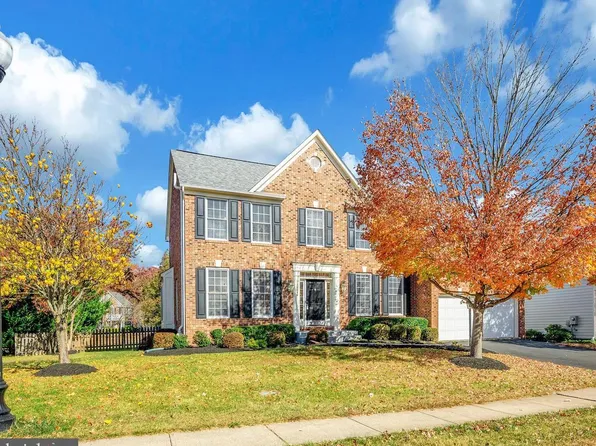 14140 Estate Manor Dr, Gainesville, VA 20155