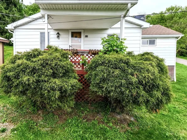 300 E 4th St, East Brady, PA 16028