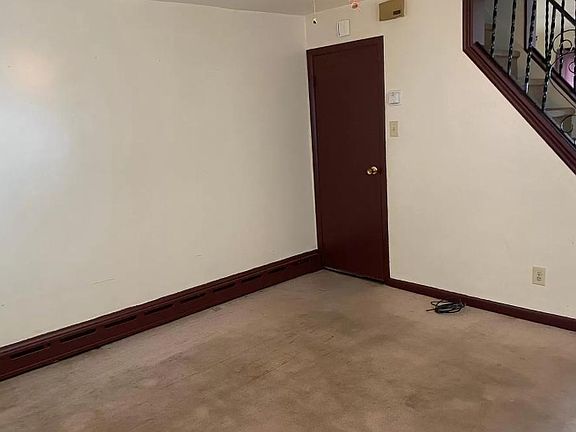 5th image of 209 S Morris St
