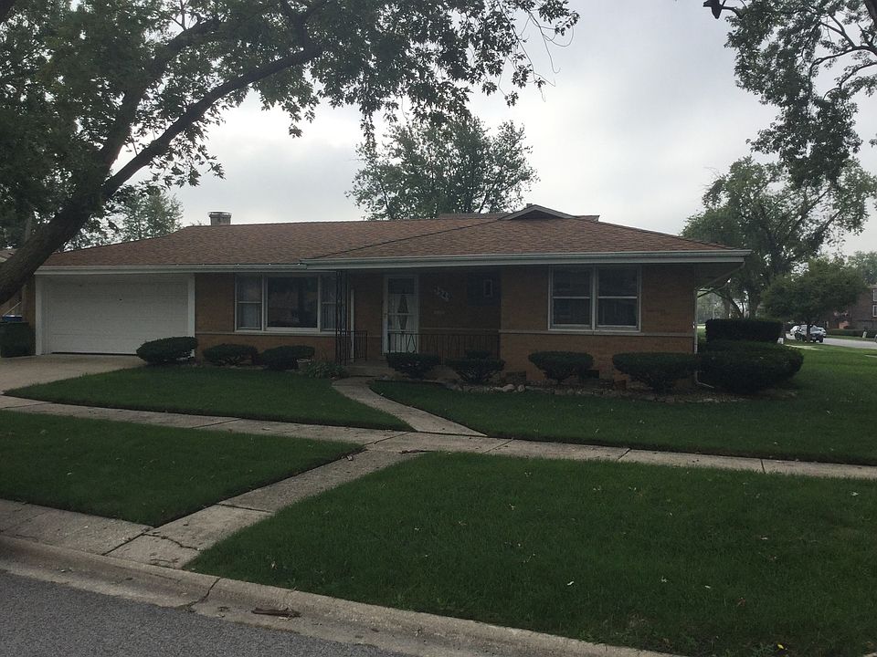1st image of 5549 W 102nd St
