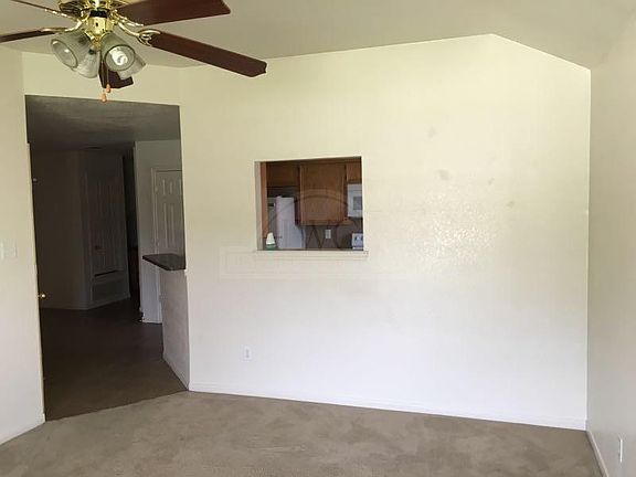 3rd image of 1412 Nicholas Cir APT B