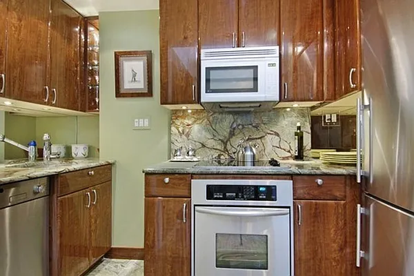 Sold by Corcoran | media 12