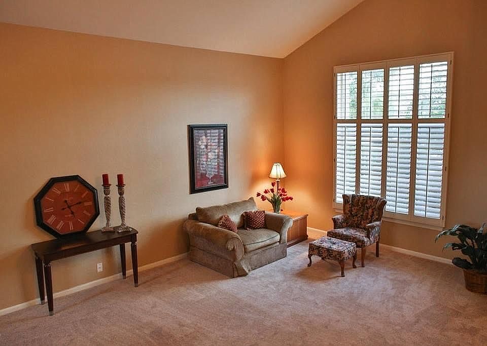 Front sitting room