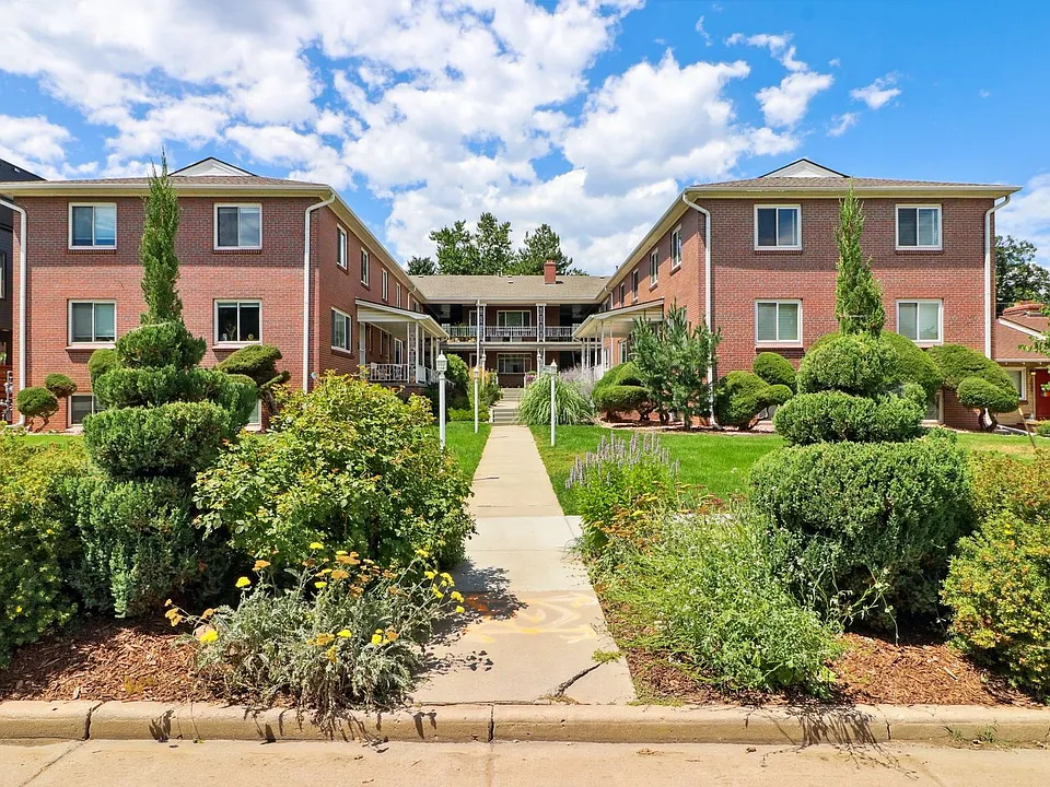 2047 S Milwaukee St #10