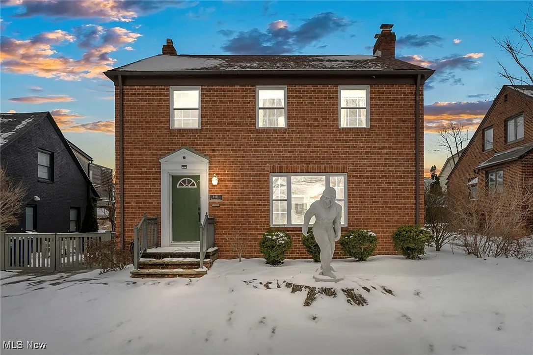 1461 Parkwood Rd photo 1
