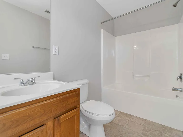 15744 Kensington Palace Ln — Photo 28