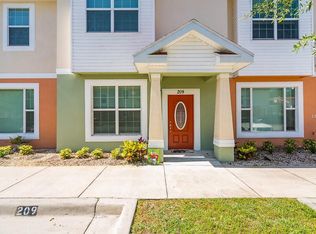209 Alexander Woods Dr, Plant City, FL 33566