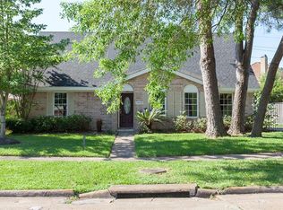 9915 Cane Creek Dr, Houston, TX 77070
