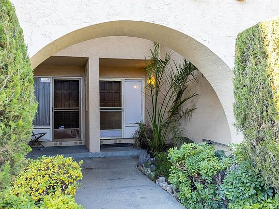 2nd image of 2333 Royal Ann Dr