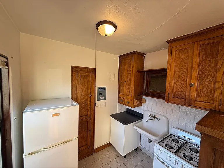 995 Grand Ave — Photo 12