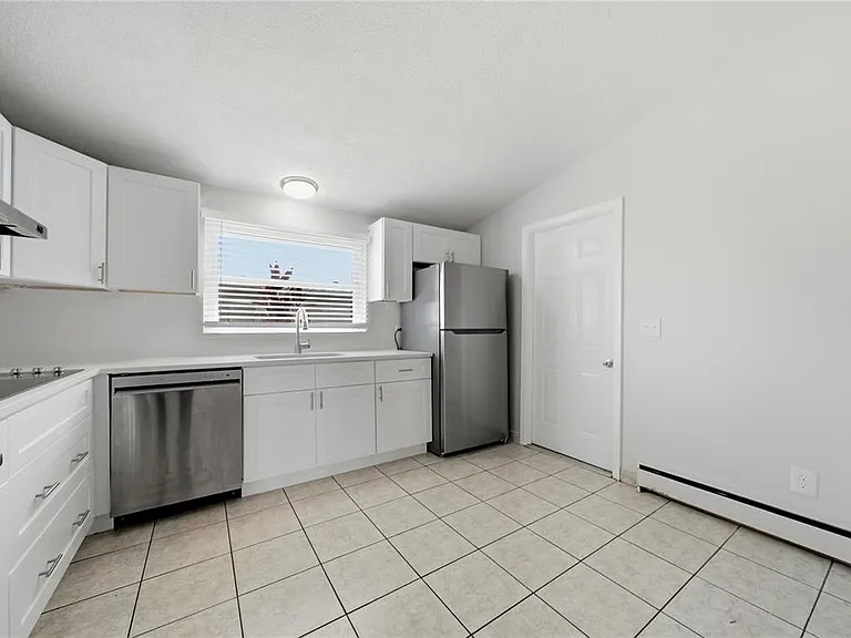 14190 Page Ave — Photo 14