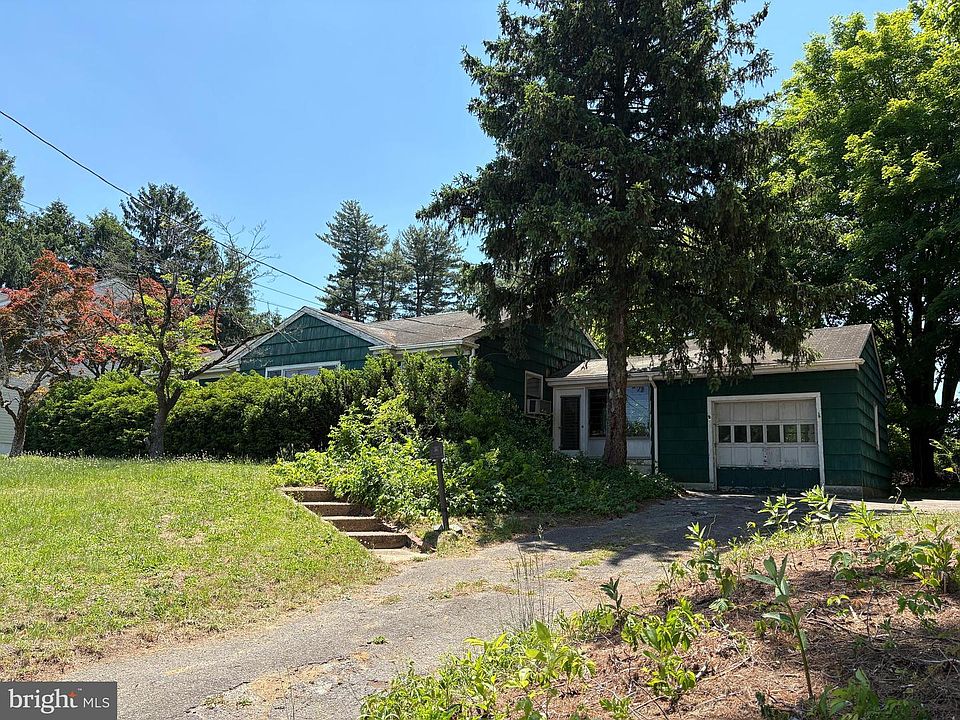 1st image of 250 Orchard Ave