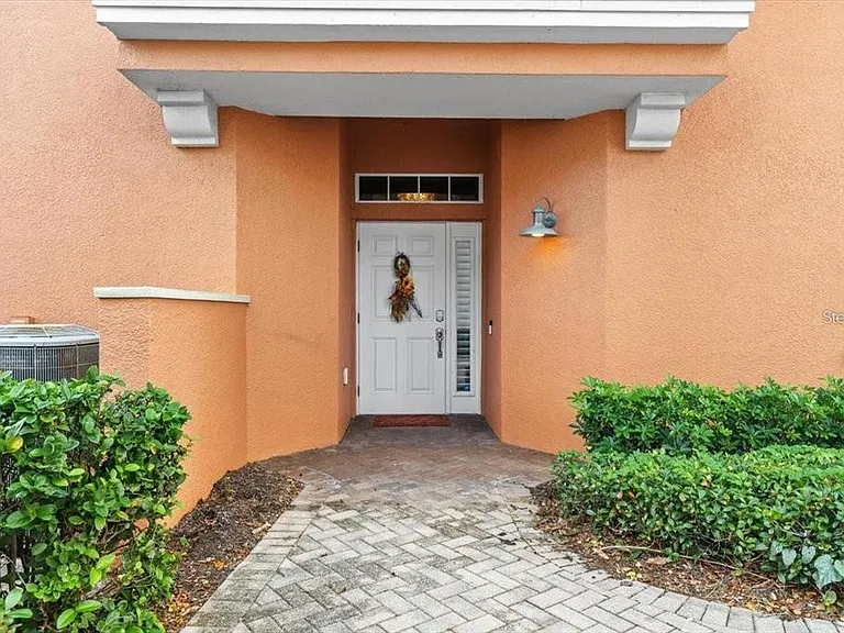 1143 Riverscape St #A — Photo 3