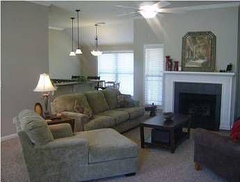 2nd image of 6845 Abbey Trce Dr