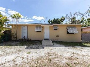 2996 Connecticut Ave, Naples, FL 34112