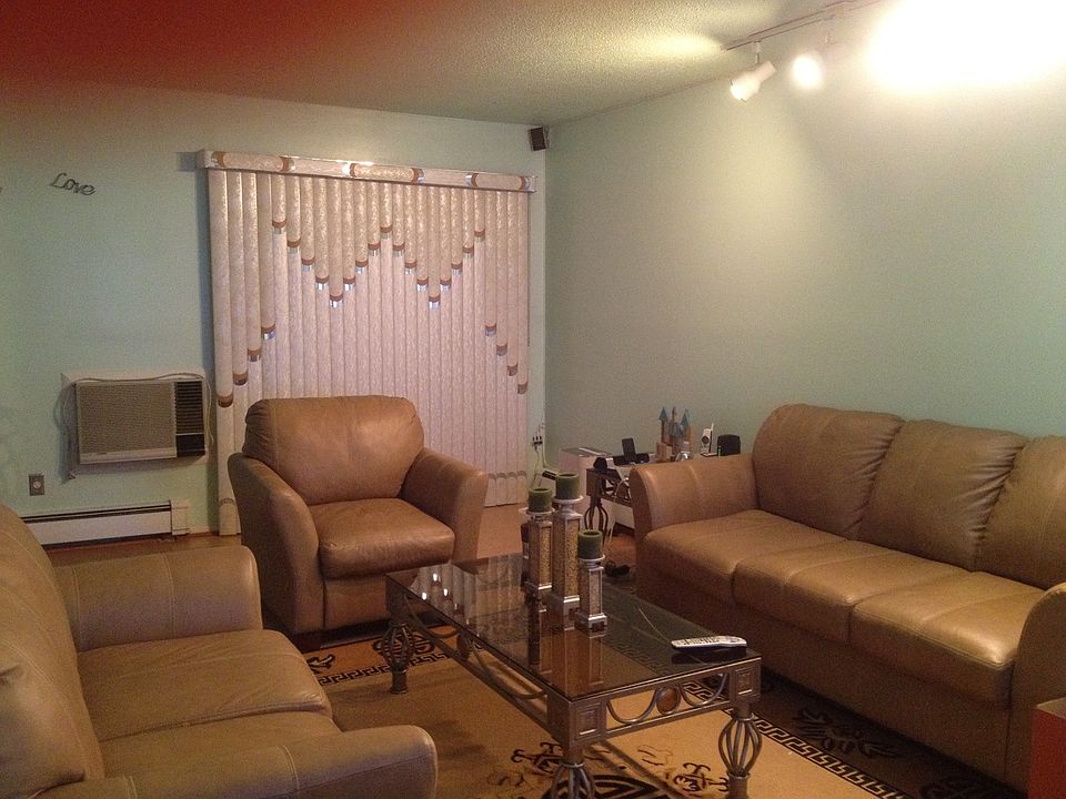 2nd image of 7 Granada Cres APT 15