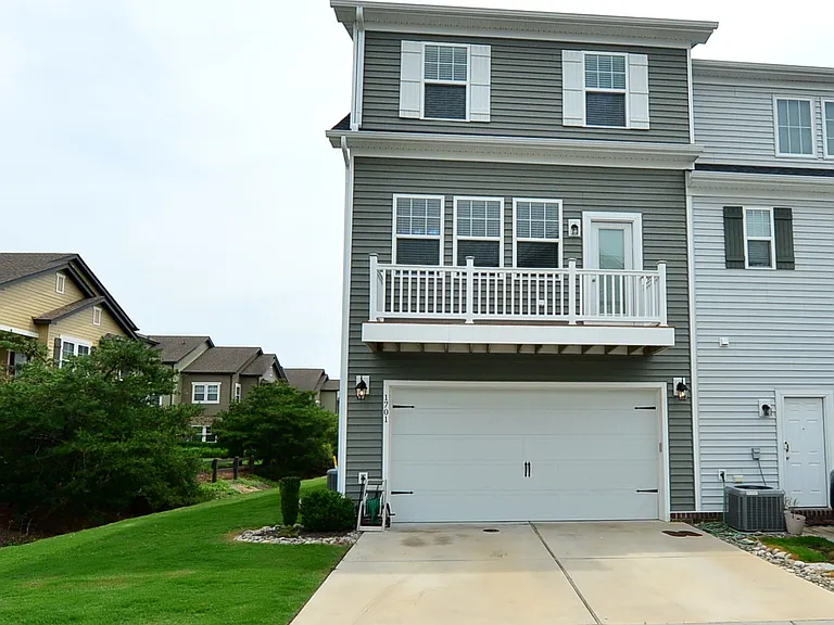 1701 Pasture Pl — Photo 37