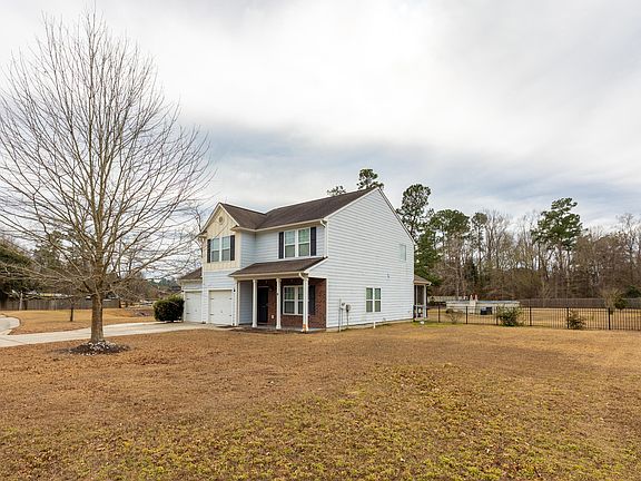 5th image of 106 Scotland Dr