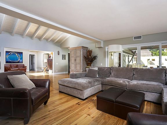 5th image of 4517 Beaconsfield Ct