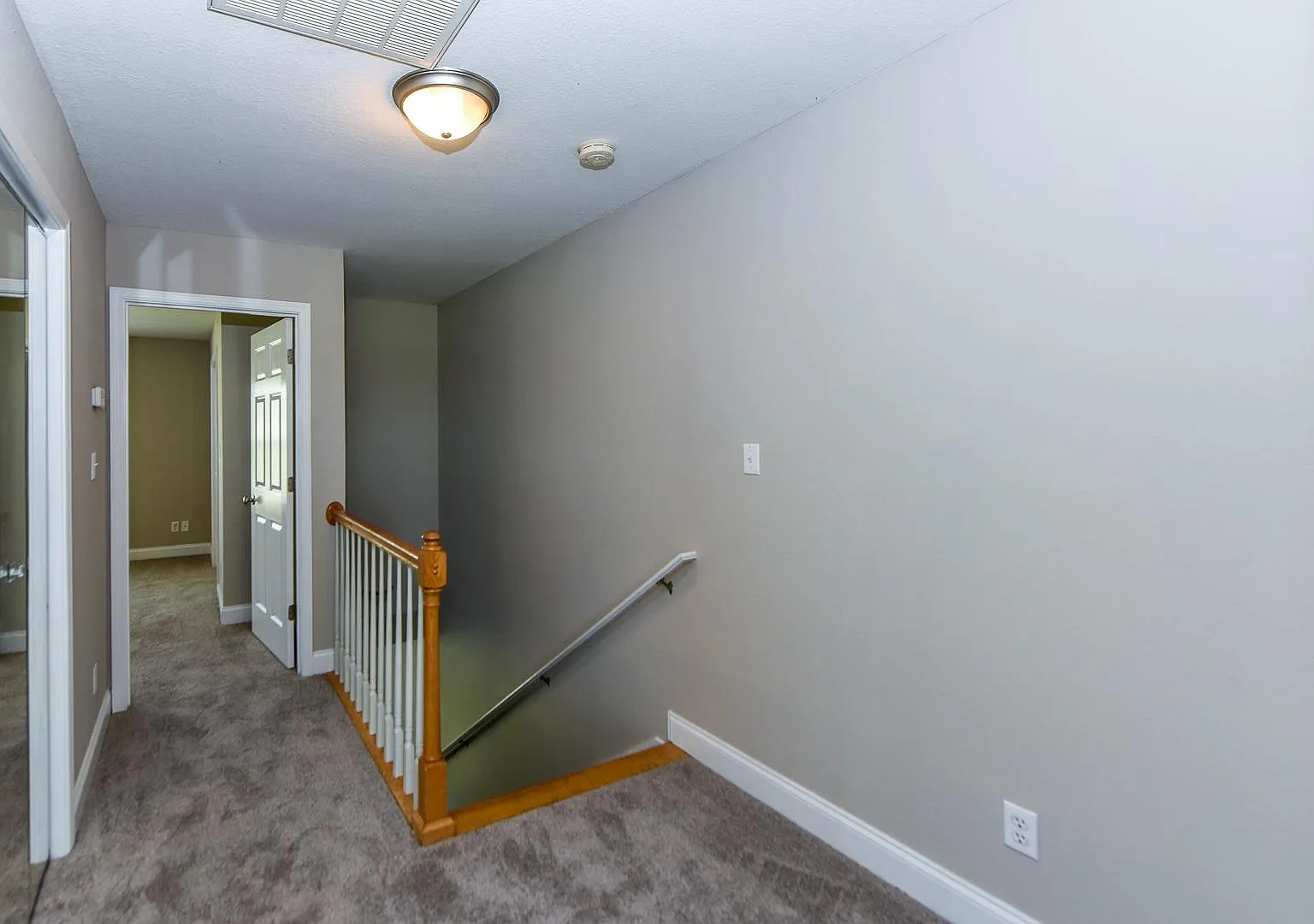 2 bed, 2.5 bath, 1296 sqft, $1,650 — Photo 4