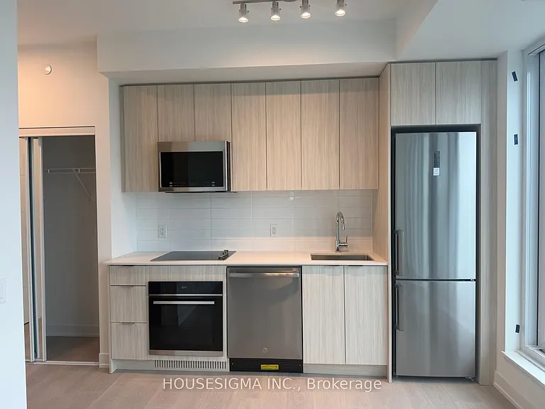 20 Deans Dr #419 — Photo 8