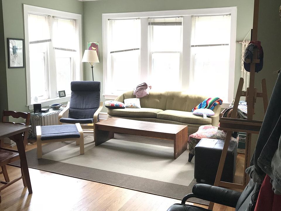 2nd image of 1722 W Carmen Ave #2