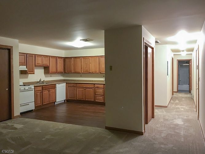 1st image of 60 1st St APT 2