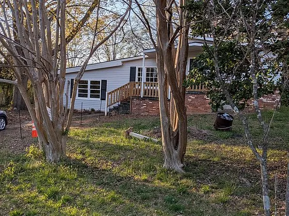 111 Adair Dr, Spartanburg, SC 29301