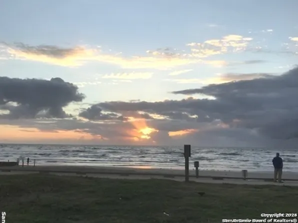 15010 Leeward Dr #706, Corpus Christi, TX 78418