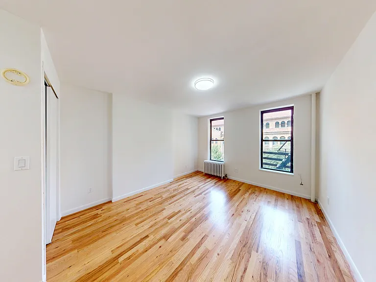 330 E 74th St #3A — Photo 2