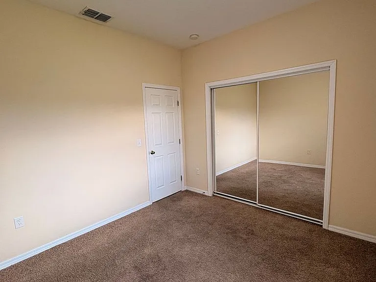305 Port Pleasant Dr — Photo 13