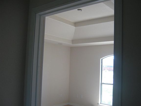 5th image of 2169 Foxborough