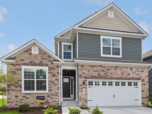 2 Charles Dr, Gettysburg, PA 17325