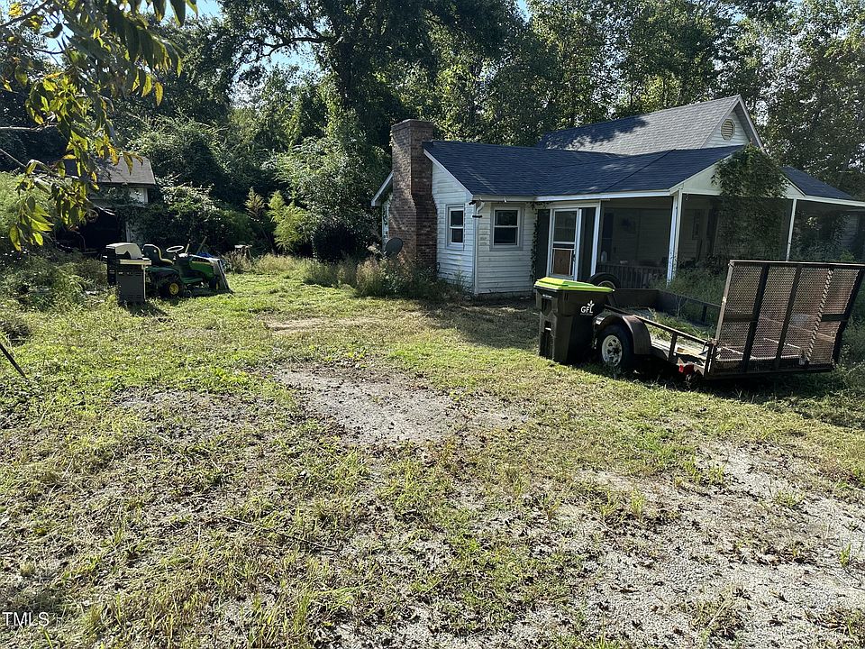 2nd image of 175 Peninsula Manor Rd