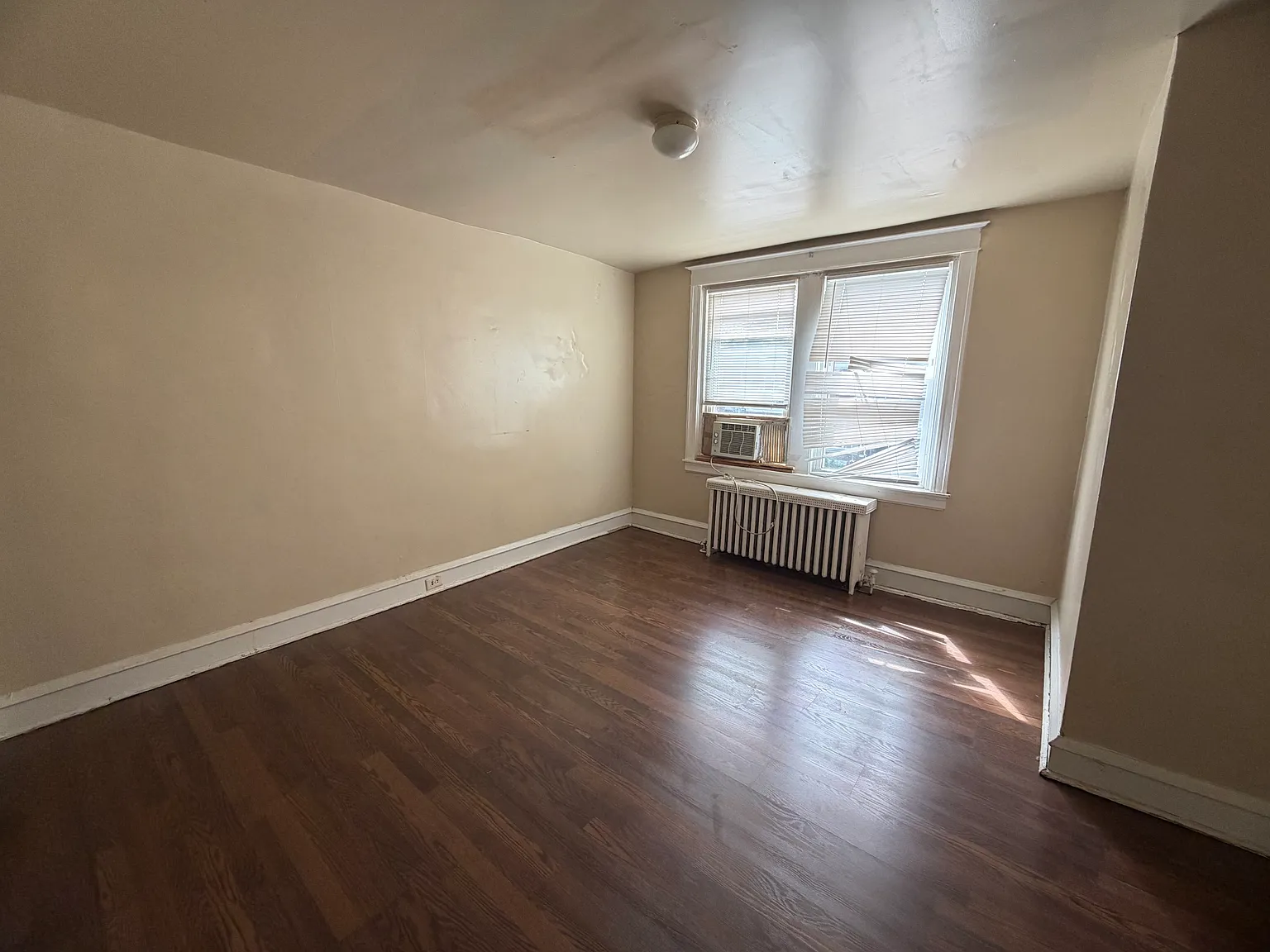 1 bed, 850 sqft, $950 — Photo 3